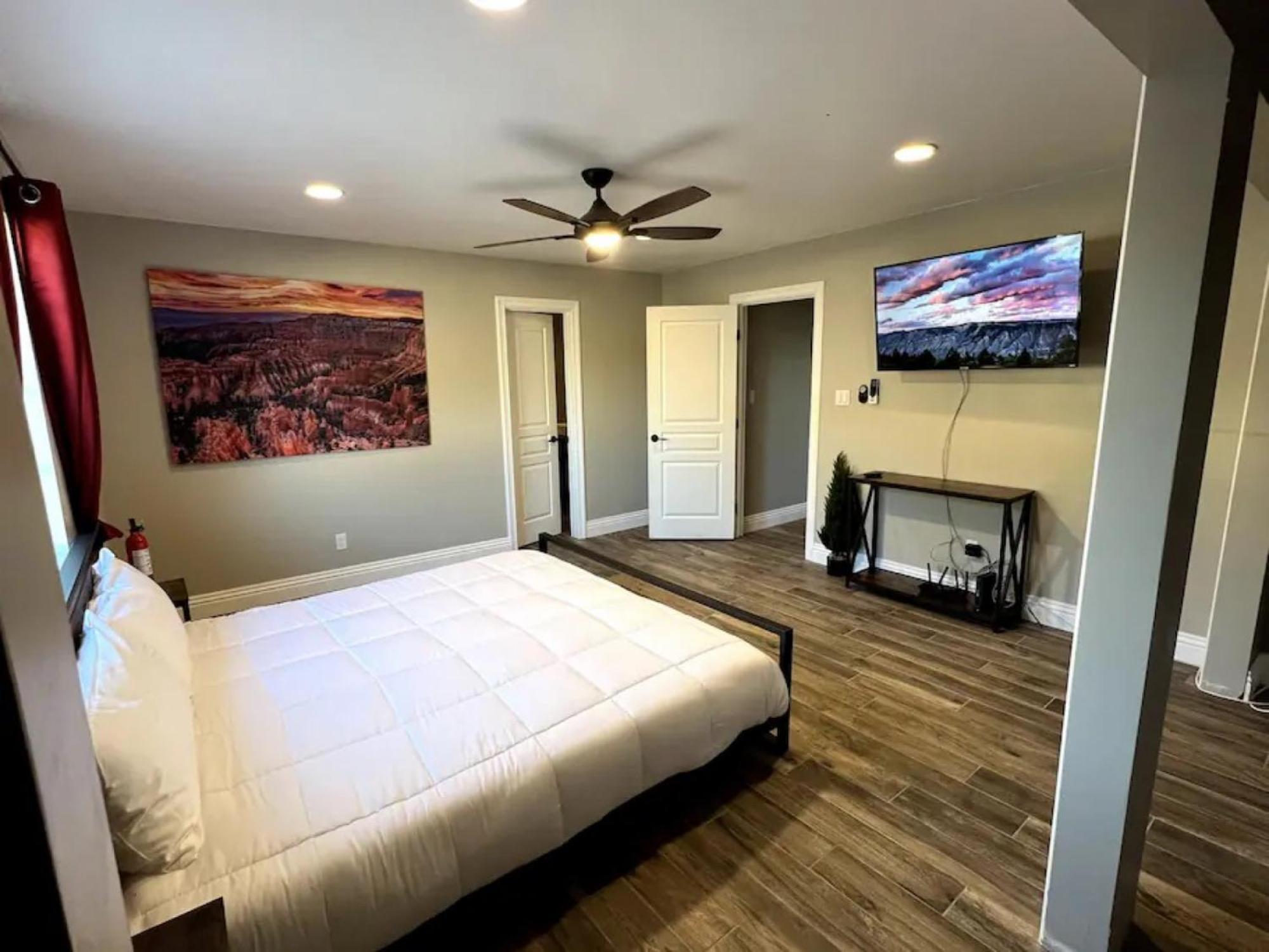 Lux Private Home - Pool, Billiards, 8 Smart Tvs, Board Games, Cotton Bedding - The Stone Sanctuary At Mccullough Hills Trailhead Las Vegas Bagian luar foto