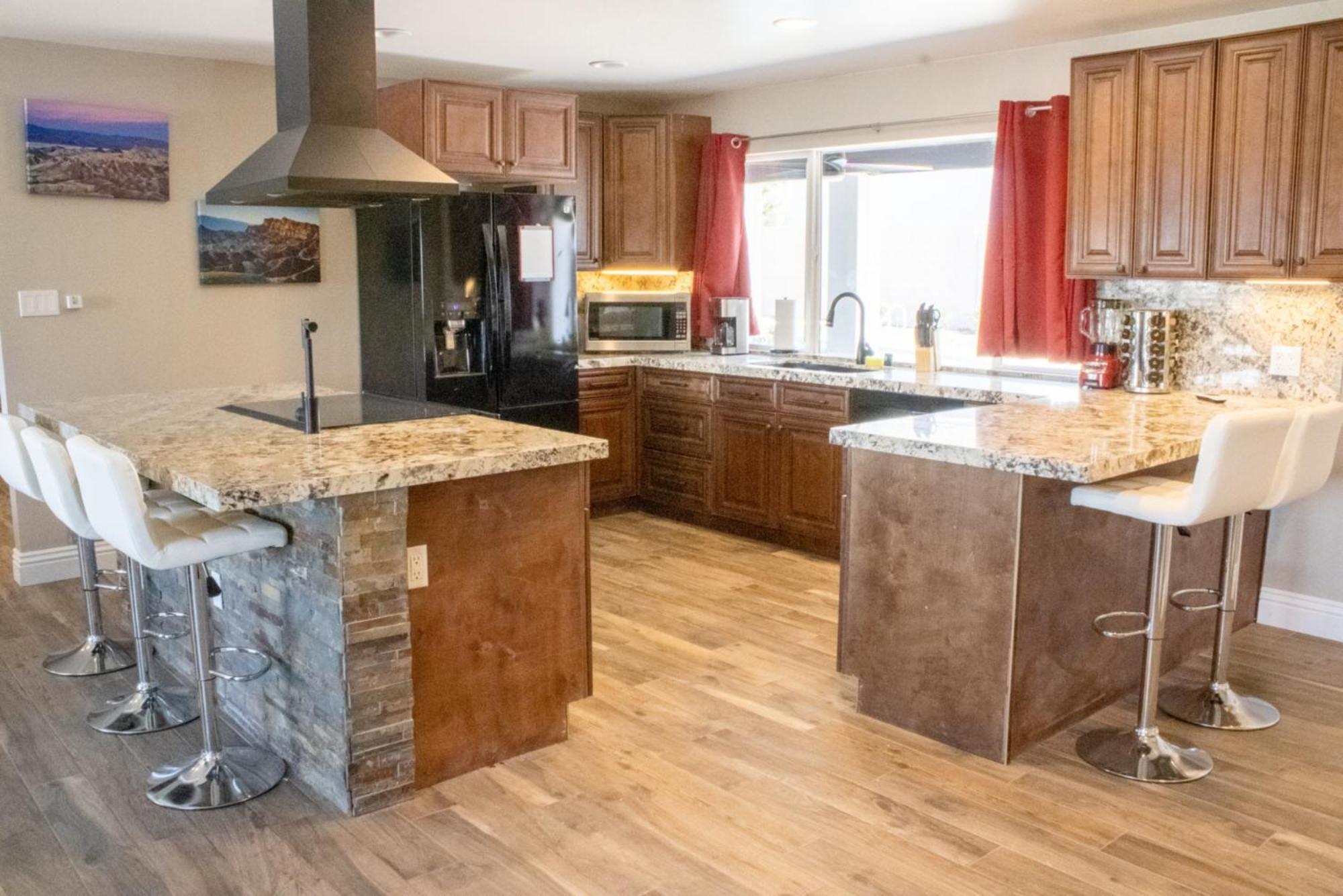 Lux Private Home - Pool, Billiards, 8 Smart Tvs, Board Games, Cotton Bedding - The Stone Sanctuary At Mccullough Hills Trailhead Las Vegas Bagian luar foto